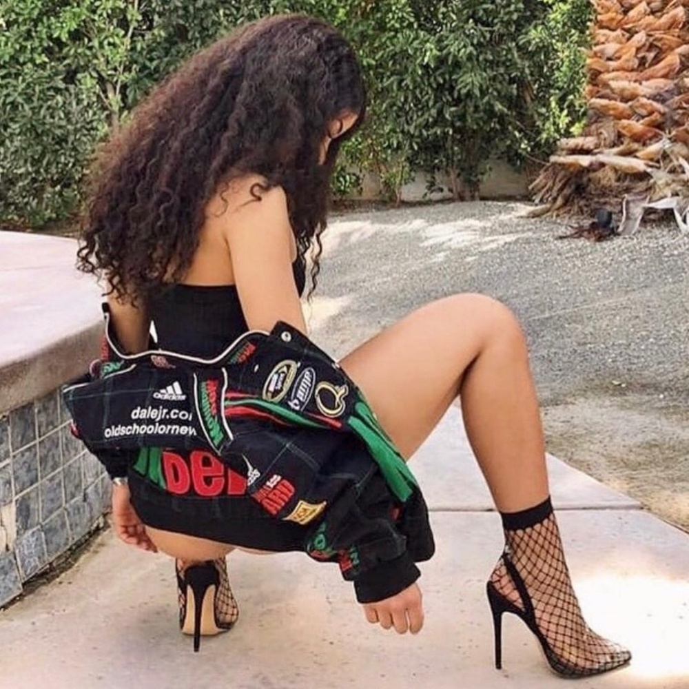 No Restock-🖤KylieJenner Blk Fishnet Clear Pump - Picture 7 of 8